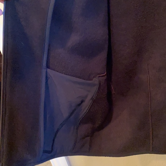 Lululemon lab jacket. Never worn. - Picture 4 of 4